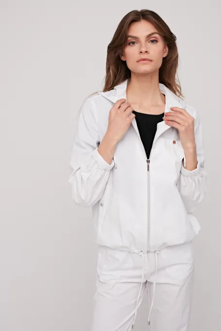 Weiße kurze Jacke mit Kapuze