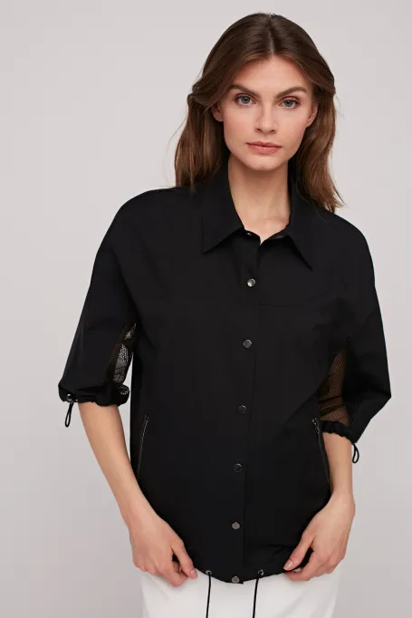 Kurze schwarze Jacke mit Druckknöpfen