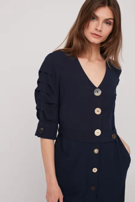 Kleid mit V-Ausschnitt