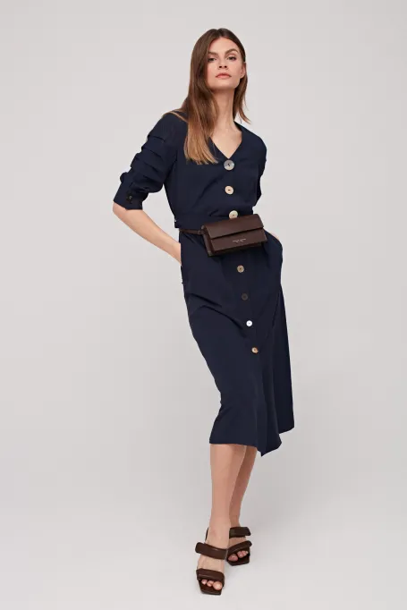 Kleid mit V-Ausschnitt