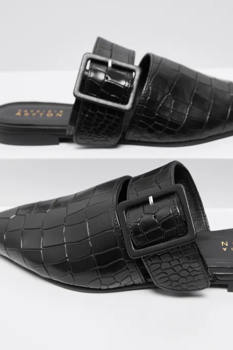 Schuhe aus echtem Leder mit verstellbarem Riemen