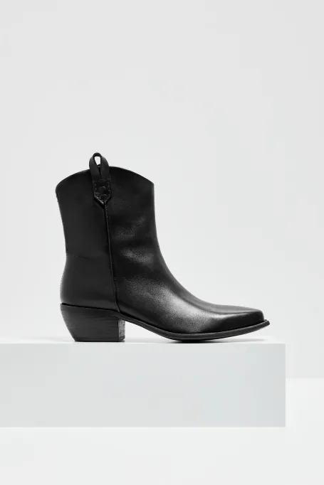 Lederschuhe mit quadratischer Spitze