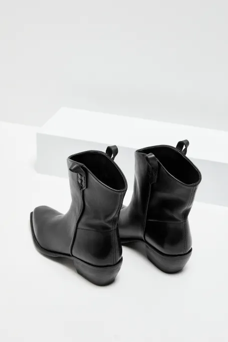 Lederschuhe mit quadratischer Spitze