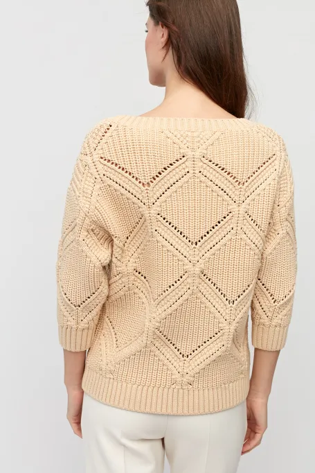 Beiger Pullover mit dekorativem Muster