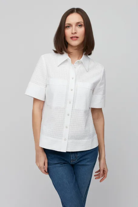 Weißes Baumwollhemd mit kurzen Ärmeln