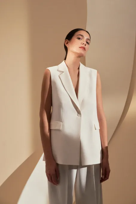 Weiße Weste für Anzug