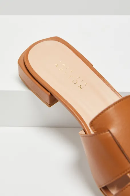 Geflochtene Lederpantoletten