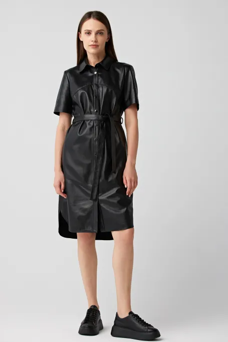 Schwarzes Lederkleid