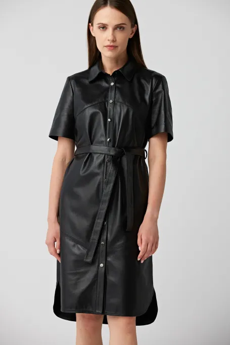 Schwarzes Lederkleid