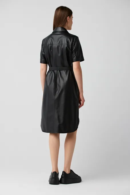 Schwarzes Lederkleid