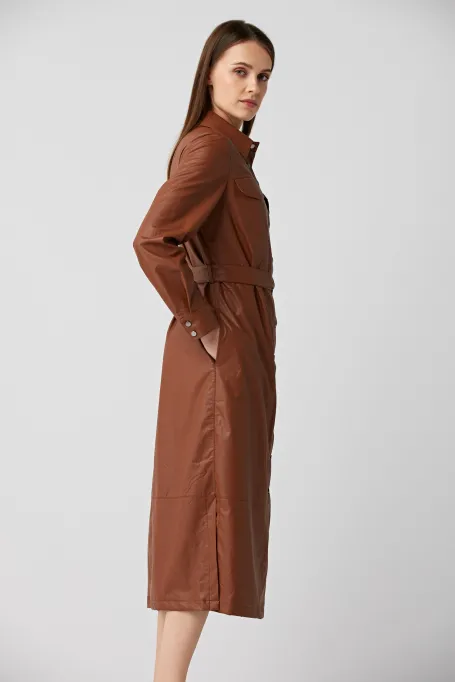 Braunes Hemdblusenkleid mit Gürtel