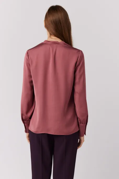 Bluse mit Knöpfen an den Manschetten