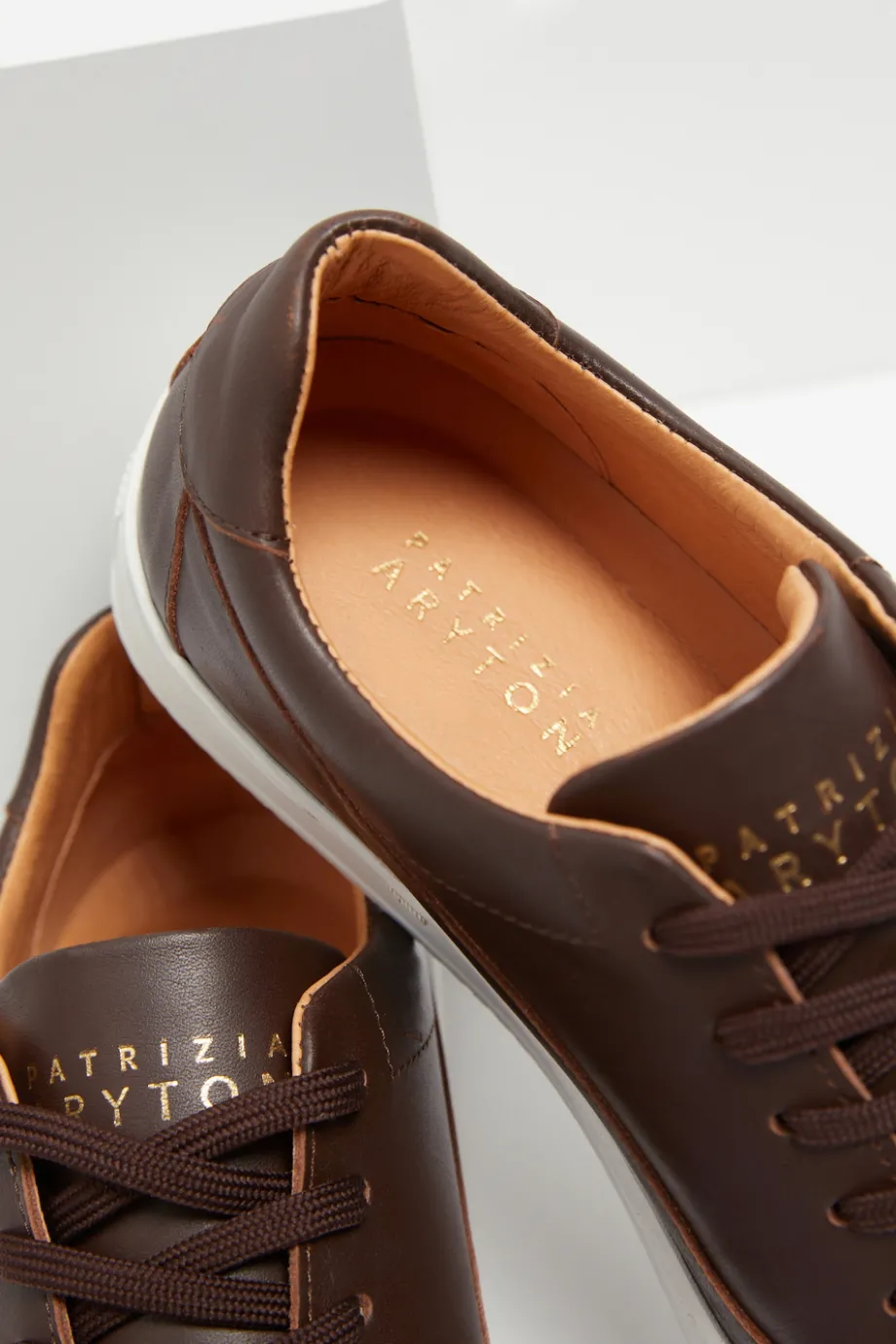 Braune Ledersneakers Braune Ledersneakers