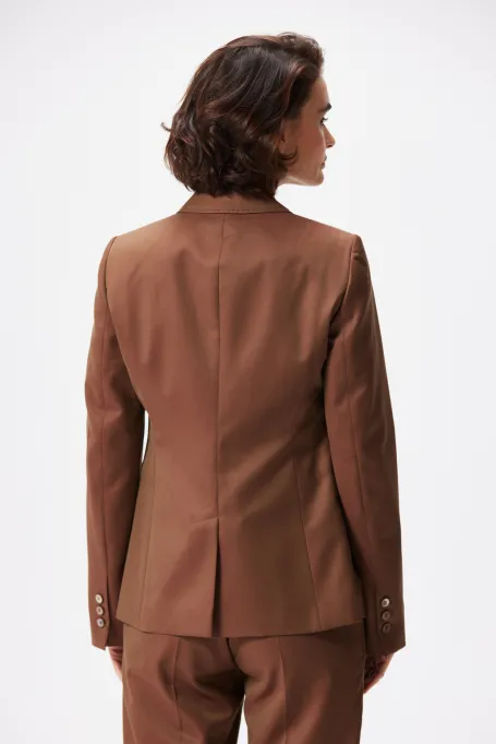 Braune Wolljacke zum Anzug