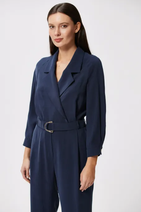 Dunkelblauer Jumpsuit mit Gürtel
