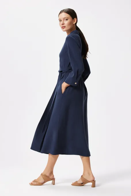Marineblaue Wickelkleid