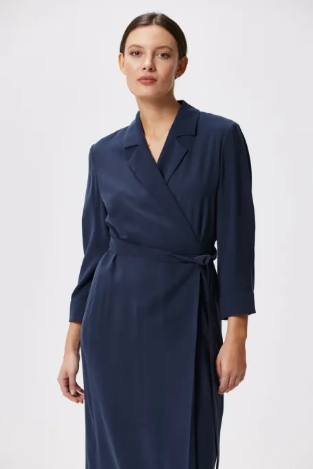 Marineblaue Wickelkleid
