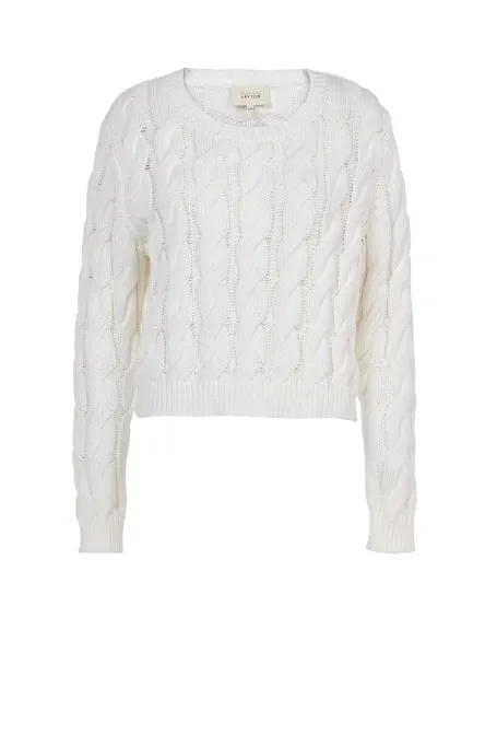 Weißer Zopfpullover