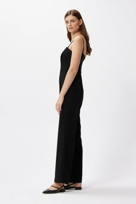 Schwarzer Overall