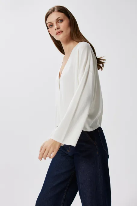 Weißer kurzer Cardigan mit Seide