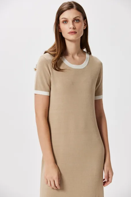 Beige Kleid aus Seide und Leinen