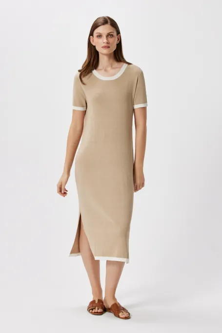 Beige Kleid aus Seide und Leinen