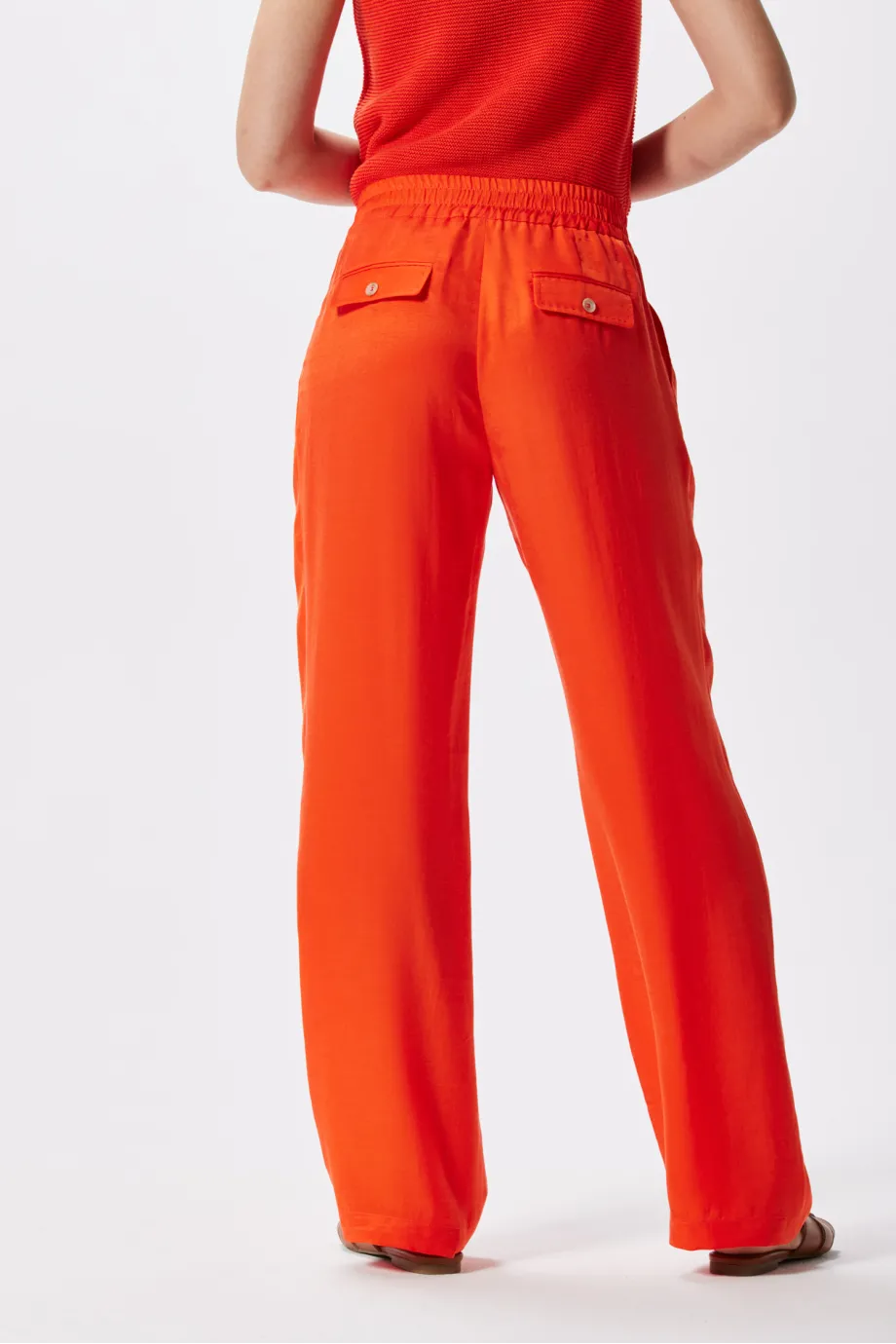 Hosen mit weitem Bein Hosen mit weitem Bein