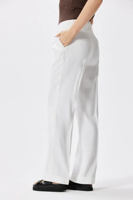 Weißer Leinenblazer für Anzug