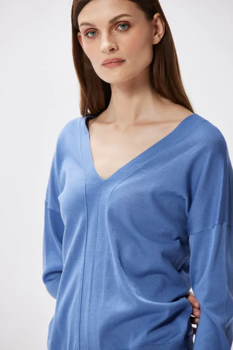 Hellblaue Bluse mit V-Ausschnitt blau