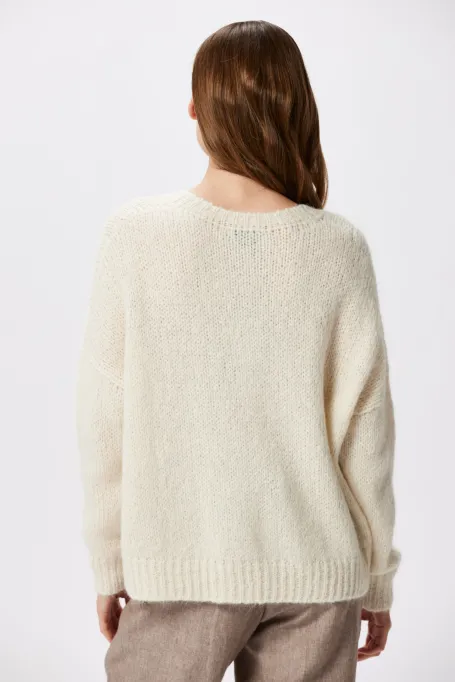 Weißer Pullover aus einer Mischung von Suri-Alpaka und Merinowolle