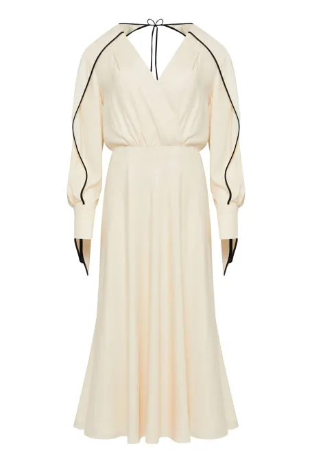 Seidenkleid mit schwarzer Einfassung