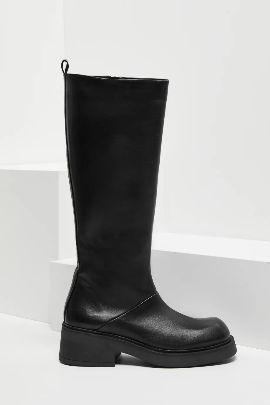 Schwarze Lederstiefel Schwarze Lederstiefel