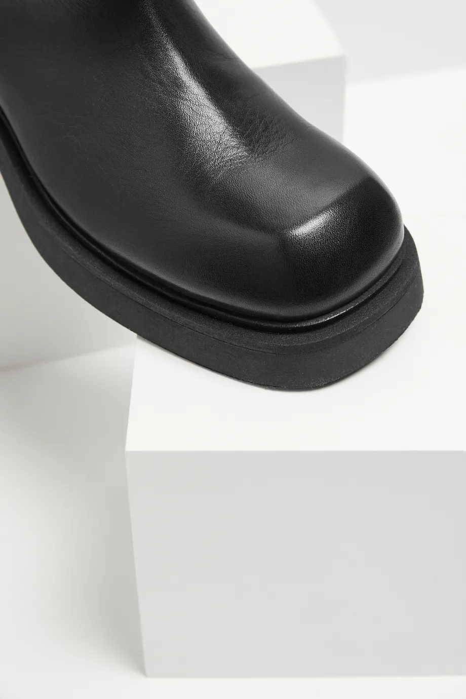 Schwarze Lederstiefel Schwarze Lederstiefel