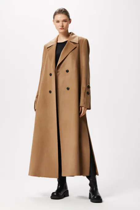 Langer Mantel mit Wolle und Seide