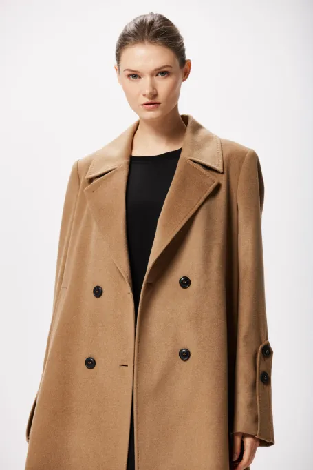 Langer Mantel mit Wolle und Seide