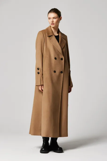 Langer Mantel mit Wolle und Seide