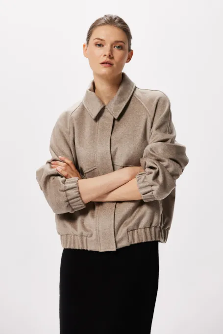 Kurze Wolljacke