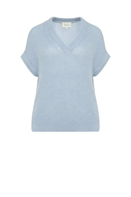 Hellblaue Bluse mit V-Ausschnitt
