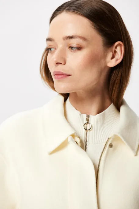 Weisse kurze Doubleface-Jacke