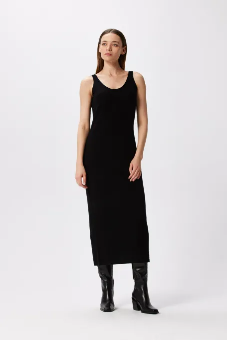 Schwarzes Kleid mit Kaschmir und Merinowolle