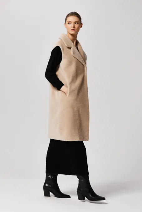 Langer beige Teddy-Bear-Wollweste