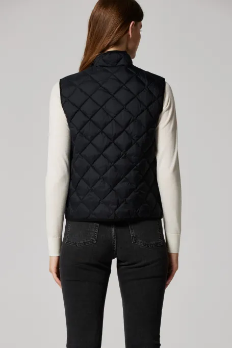 Schwarze gesteppte Weste