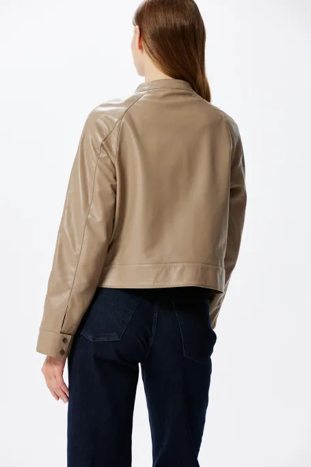 Beige Lederjacke mit Stehkragen
