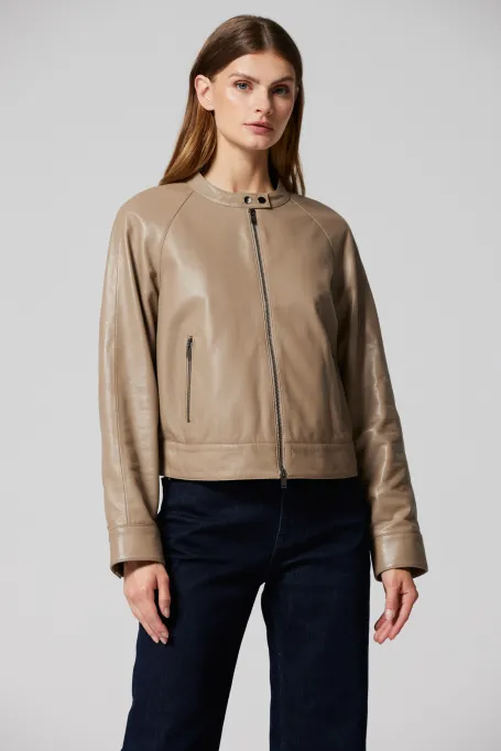 Beige Lederjacke mit Stehkragen