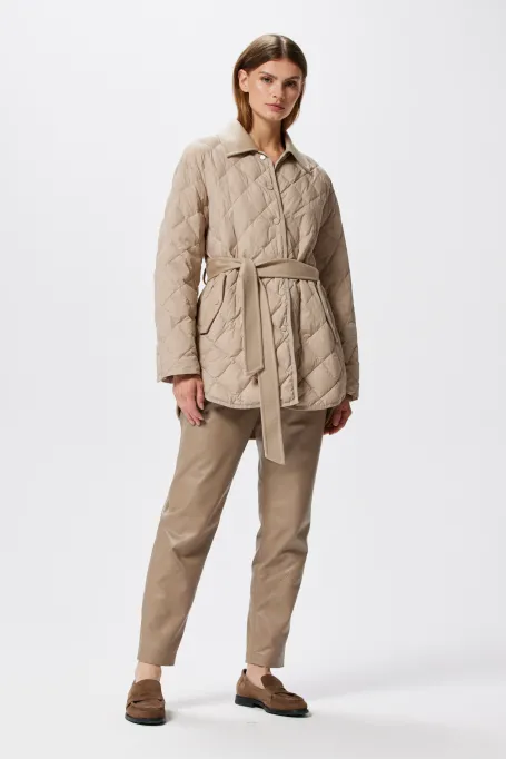 Beige Daunenjacke mit Gürtel