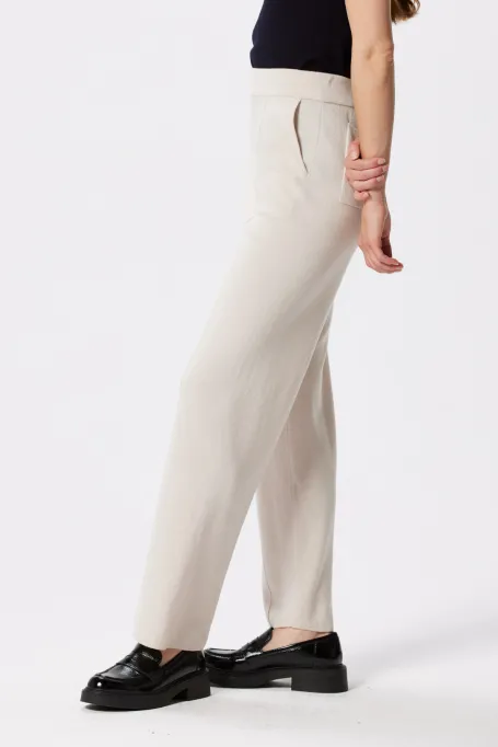 Beige weite Hose aus Merinowolle