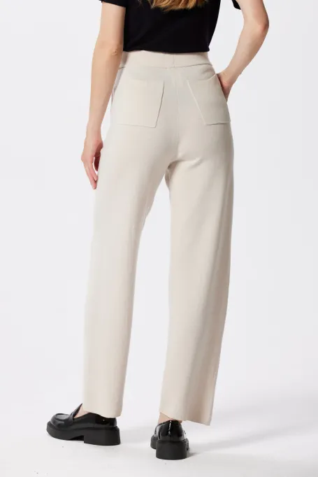 Beige weite Hose aus Merinowolle