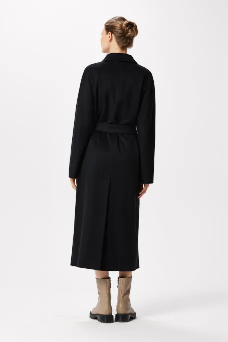 Schwarzer Kaschmirmantel