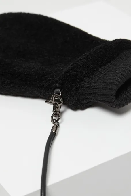 Schwarze Handschuhe aus Teddy-Bären-Wolle