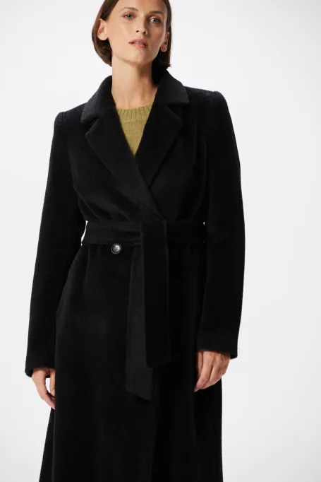 Schwarzer Mantel mit Gürtel aus Suri-Alpaka